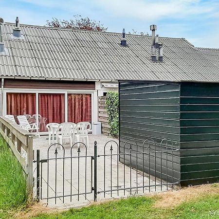 Amazing Home In Bruinisse With Kitchen Exterior photo